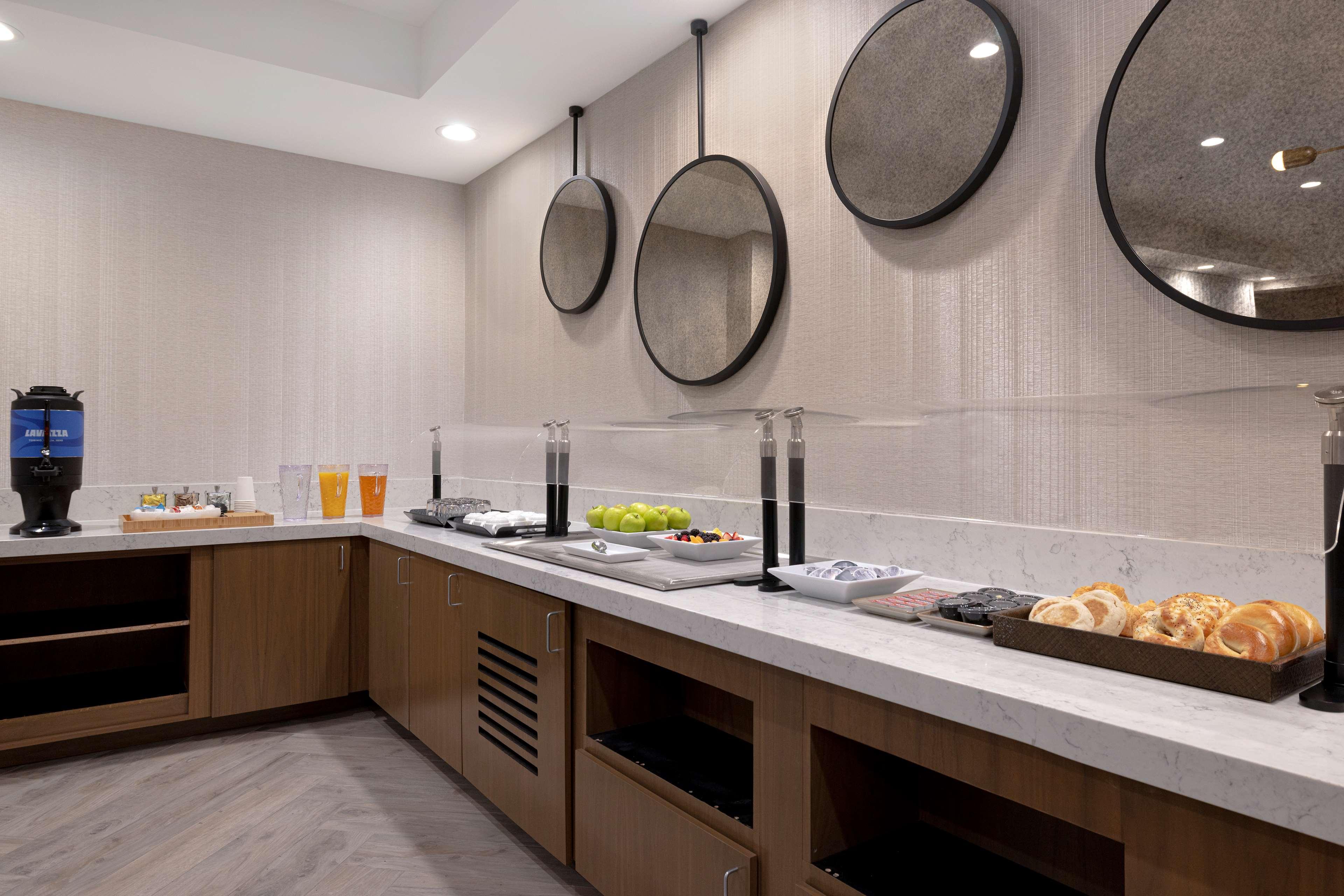 Hotel Doubletree By Hilton Palmdale, Ca 4*