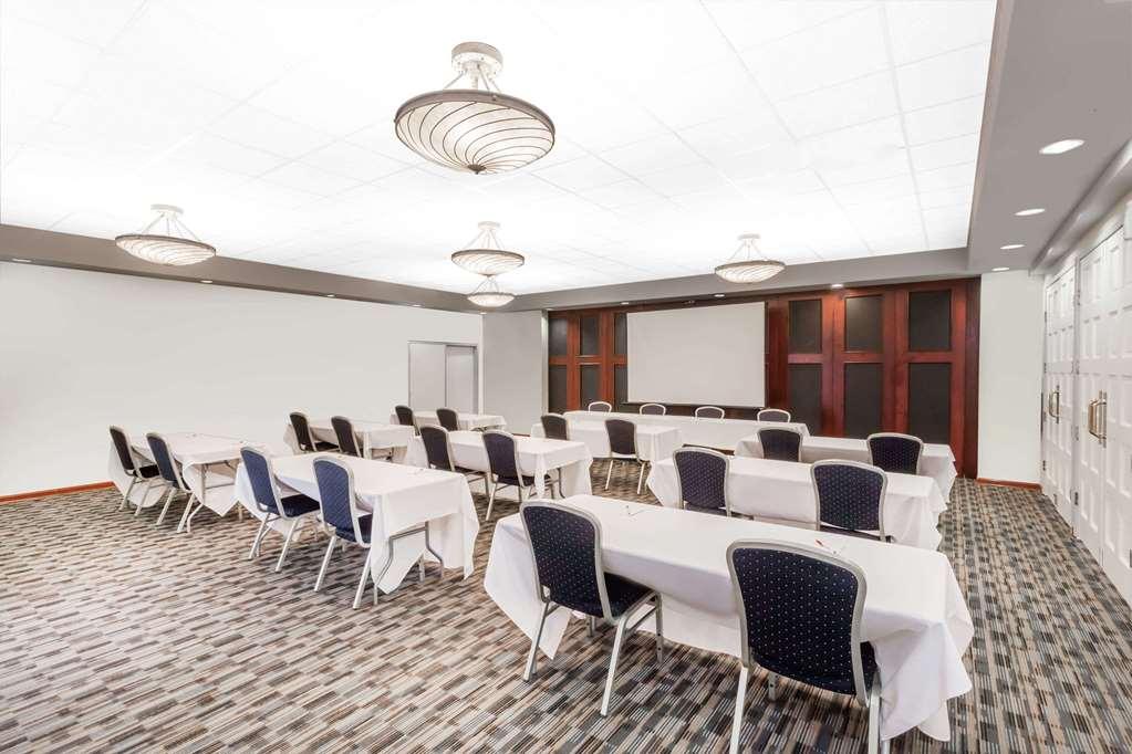 Doubletree By Hilton Palmdale, Ca Palmdale