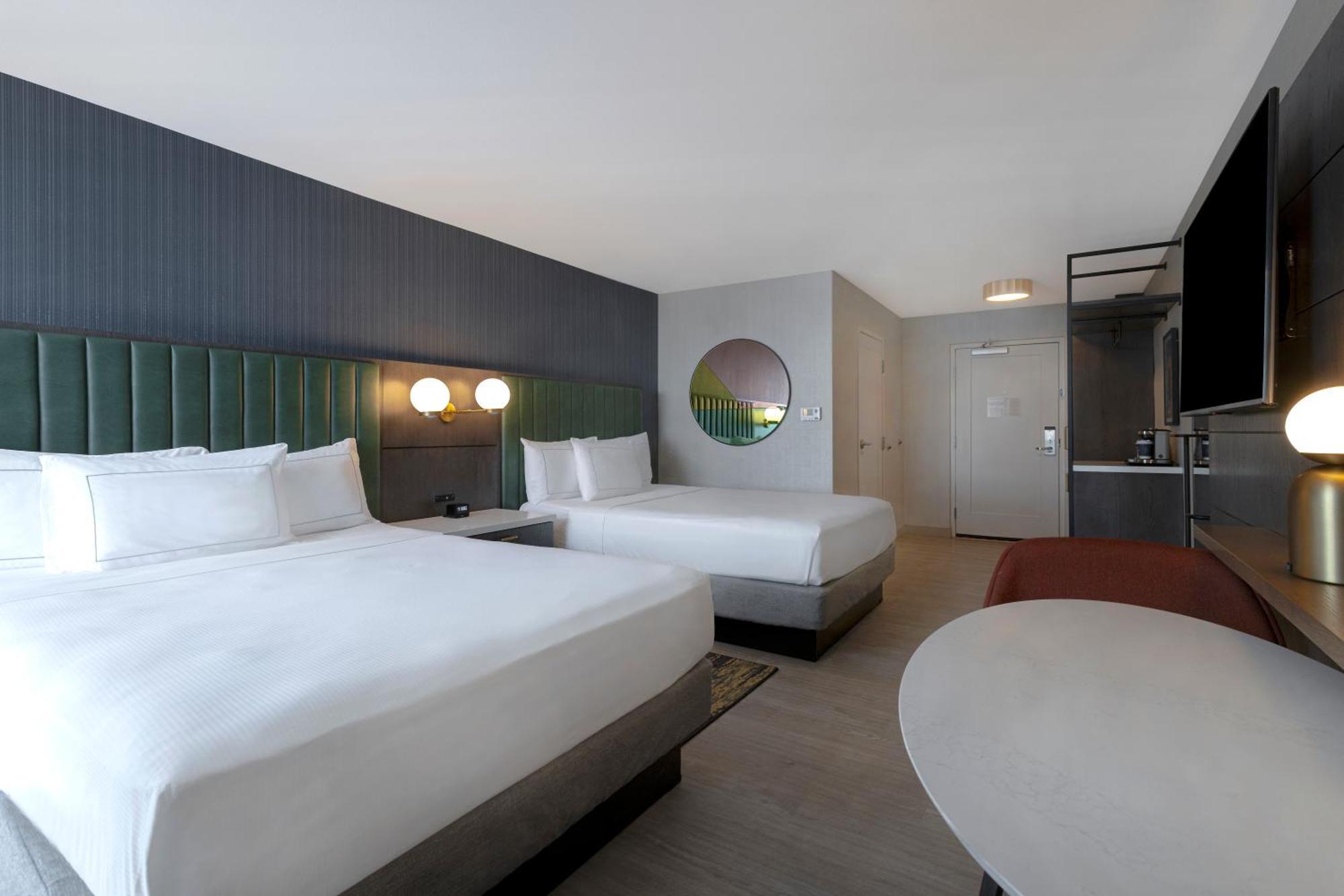 Hotel Doubletree By Hilton Palmdale, Ca
